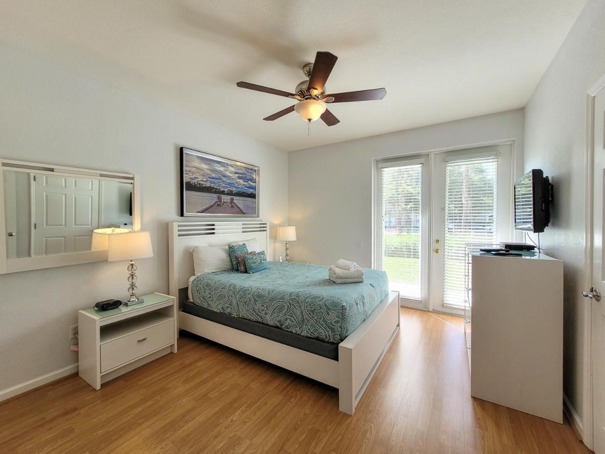 Сasa de vacaciones 3br 4 Bath Large 5min Conv Center 1732ft Orlando